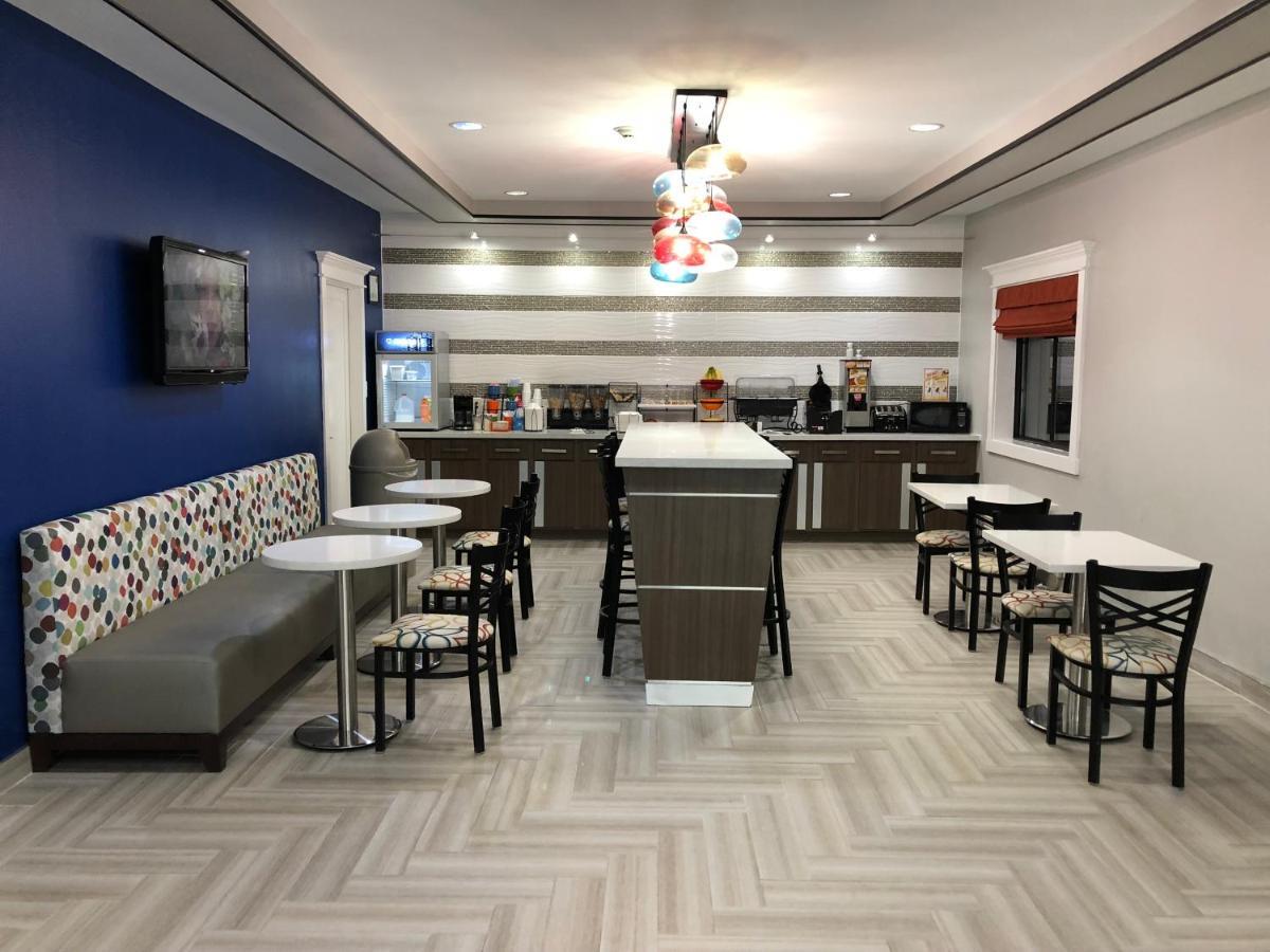 Executive Inn And Suites Joaquin Luaran gambar
